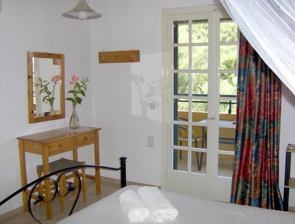 Aphrodite Studios&Pool Paleokastritsa Habitación foto